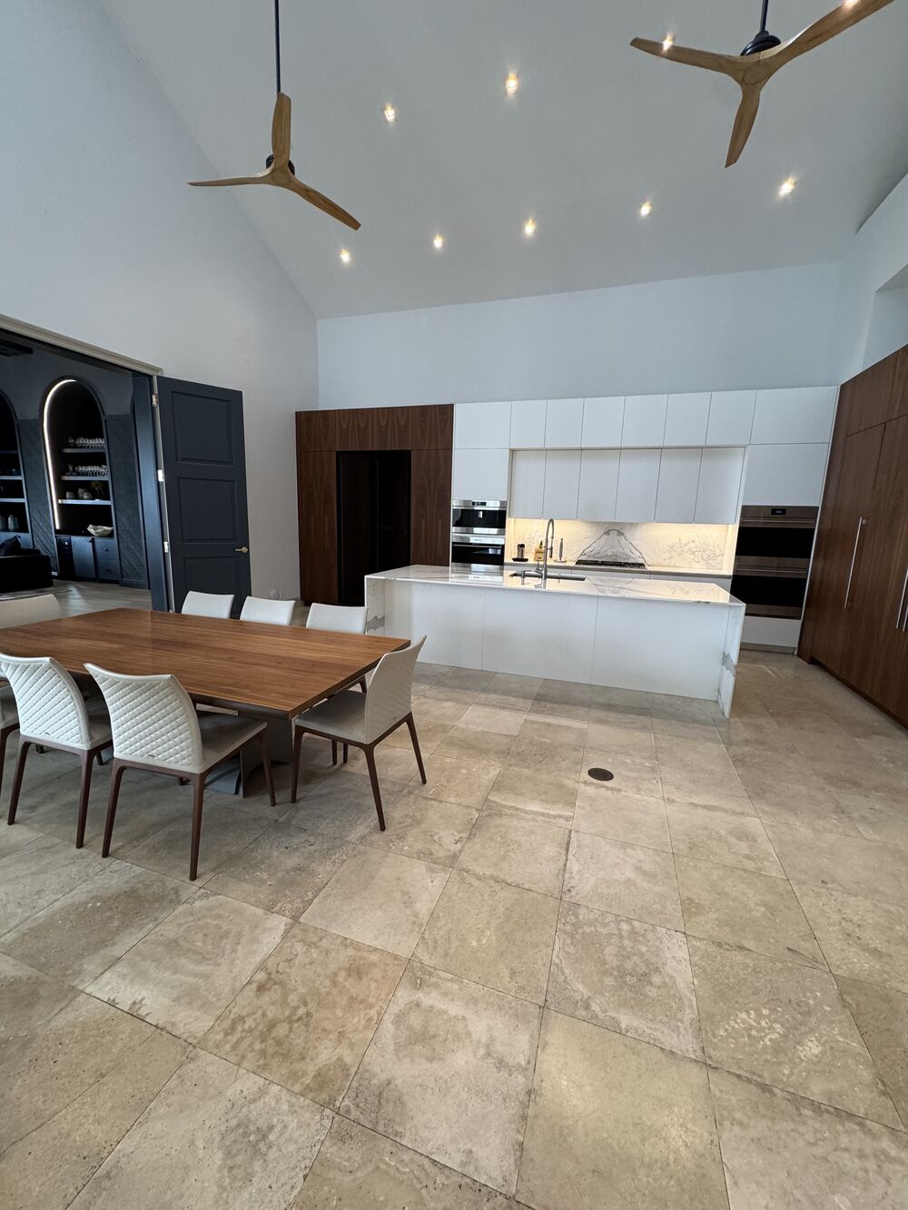 Cleaned high-end kitchen